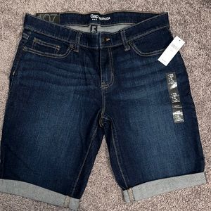 GAP BERMUDA SHORTS